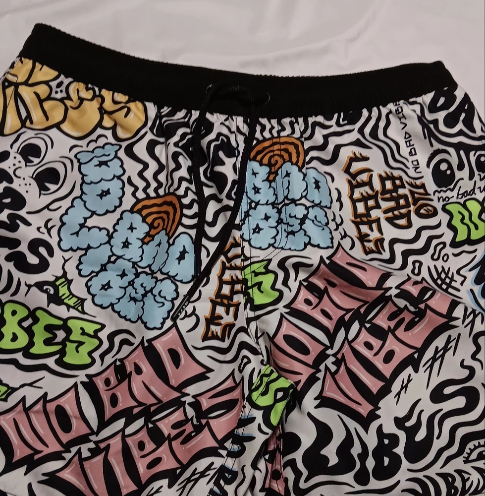 Mens Neff Shorts Size medium multicolor new with out tags